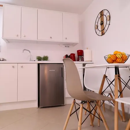 Lemon Tree Maisonette - Paros Naousa