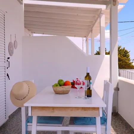 Lemon Tree Maisonette - Paros